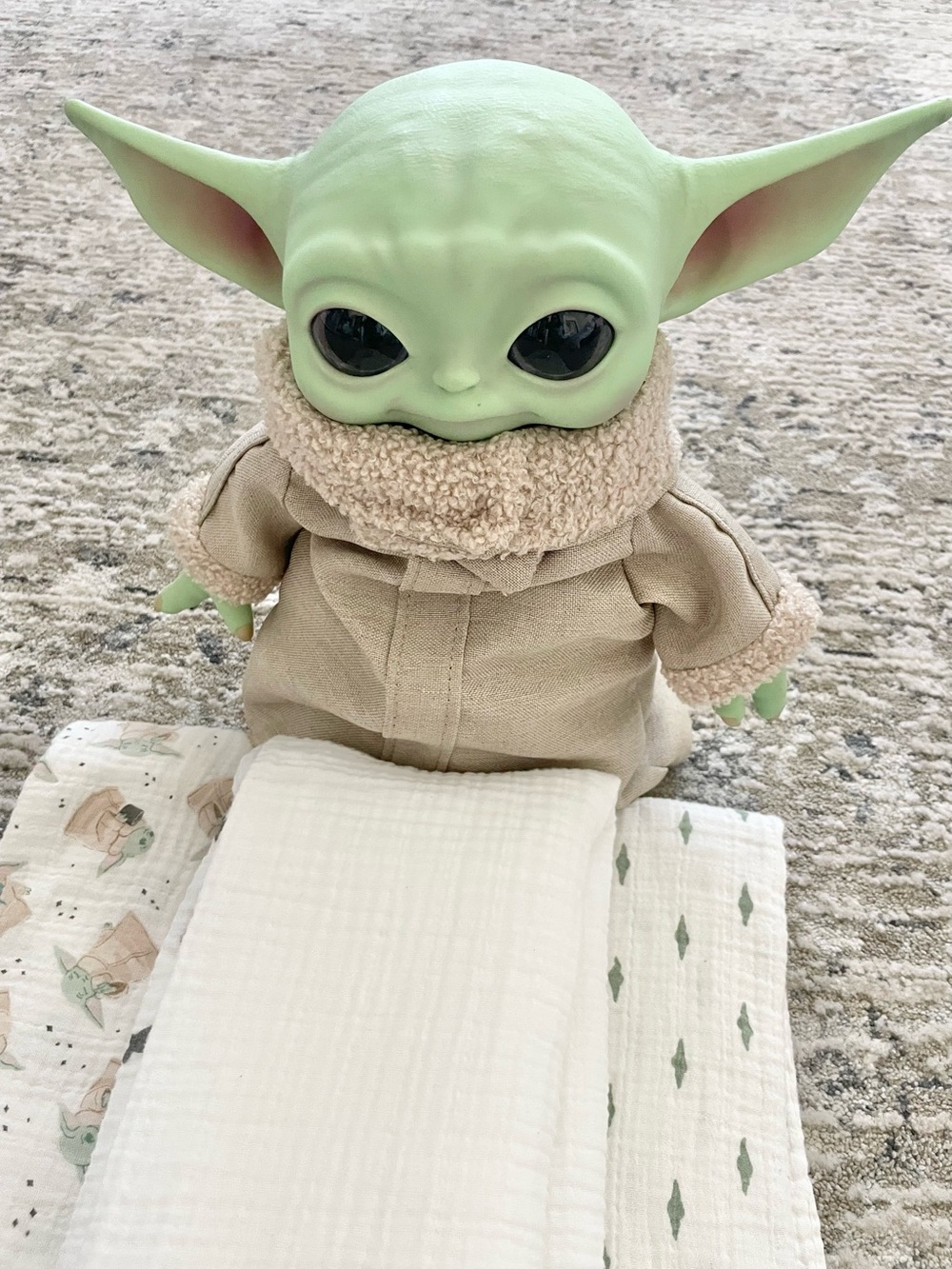 Pottery Barn Kids Star Wars Grogu Muslin Swaddle Blankets Baby with plushy - Picture 2 of 12